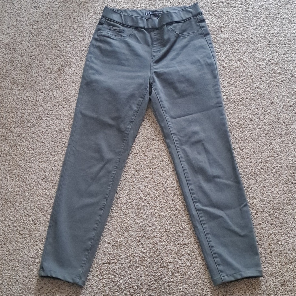 FDJ FRENCH DRESSING (like new) jeans with stretch waist band, sz US2, $169